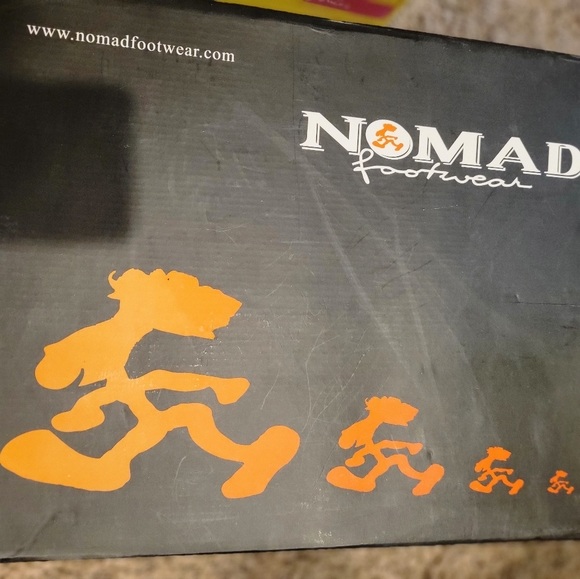 Nomad yippy natural w/rose & skull size 7 (worn once- box kept) - Picture 4 of 4